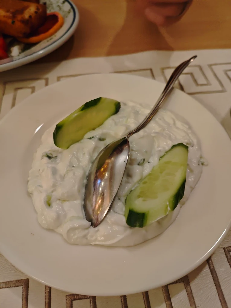 Hausgemachtes Tzatziki im Restaurant Paxos